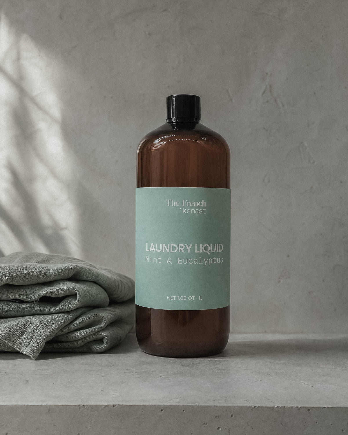 The French Kemest Mint and Eucalyptus laundry liquid, no optical brighteners